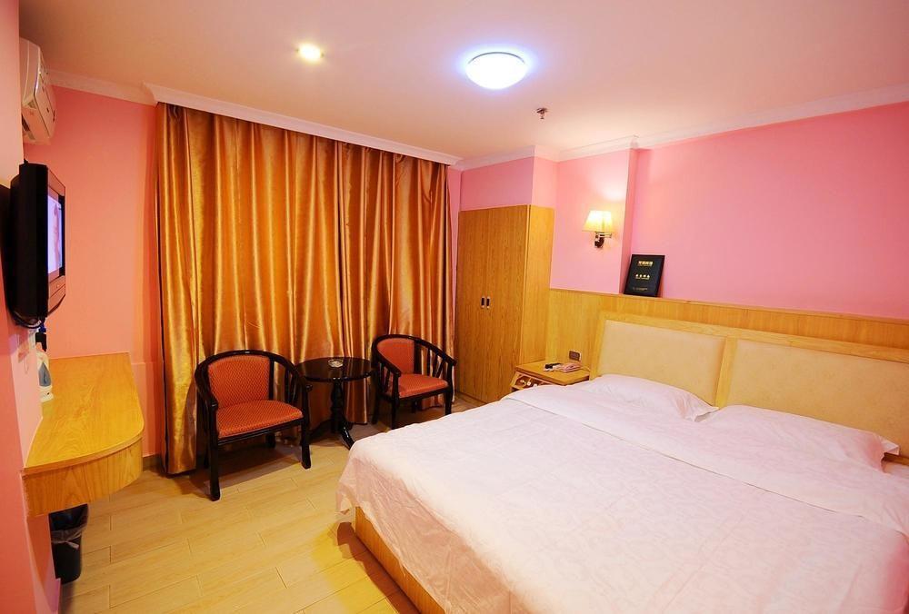 Longxiang Hotel Гуанджоу Екстериор снимка